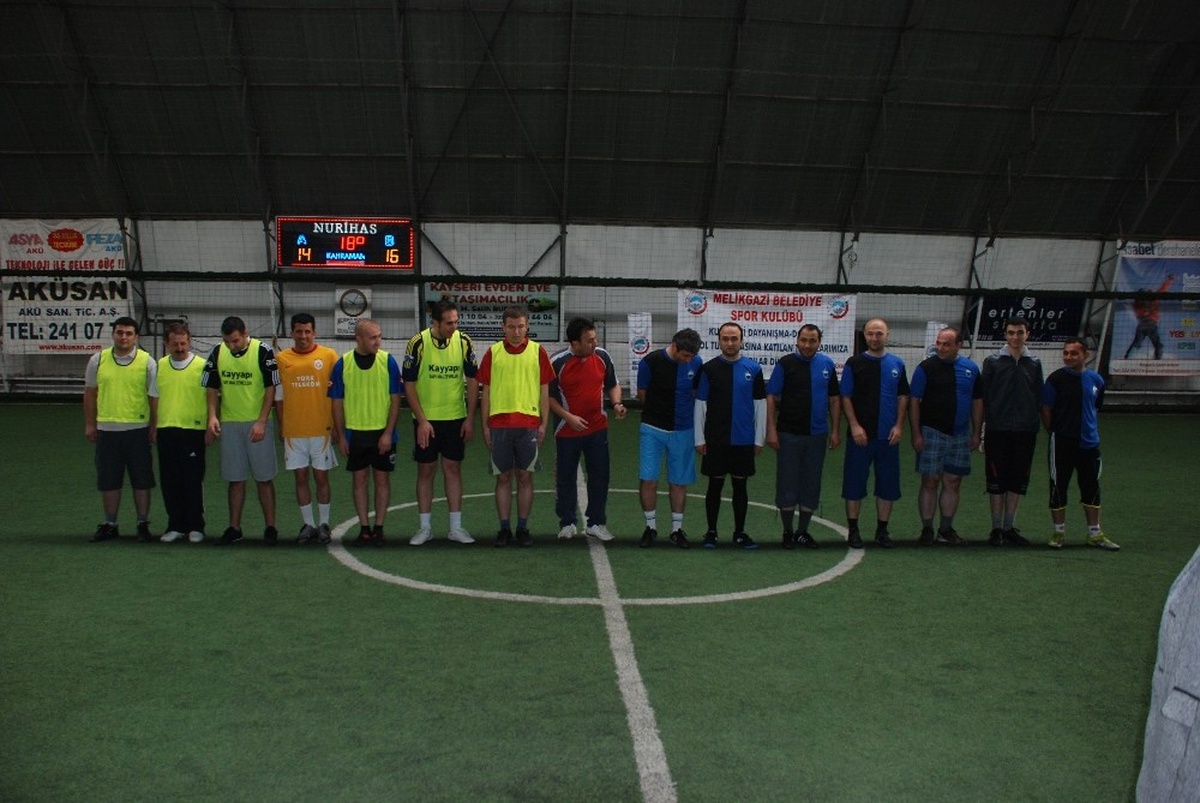 Melikgazi Belediyesinde Kurum İçi Dayanışma Dostluk Futbol Turnuvası Düzenlendi