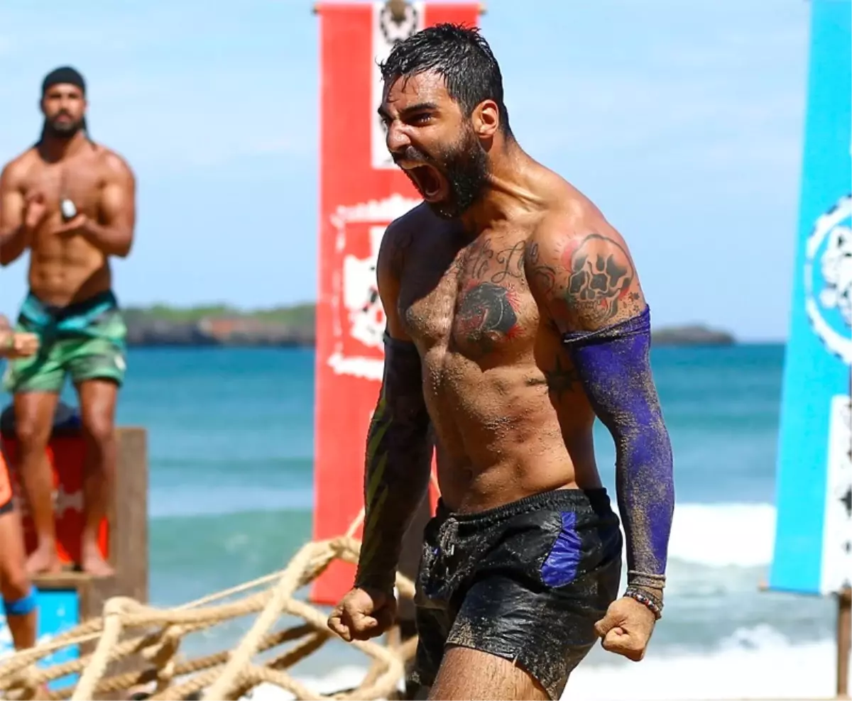 Survivor\'dan Ayrılan Eser West, İlk Paylaşımında Acun\'a Teşekkür Etti