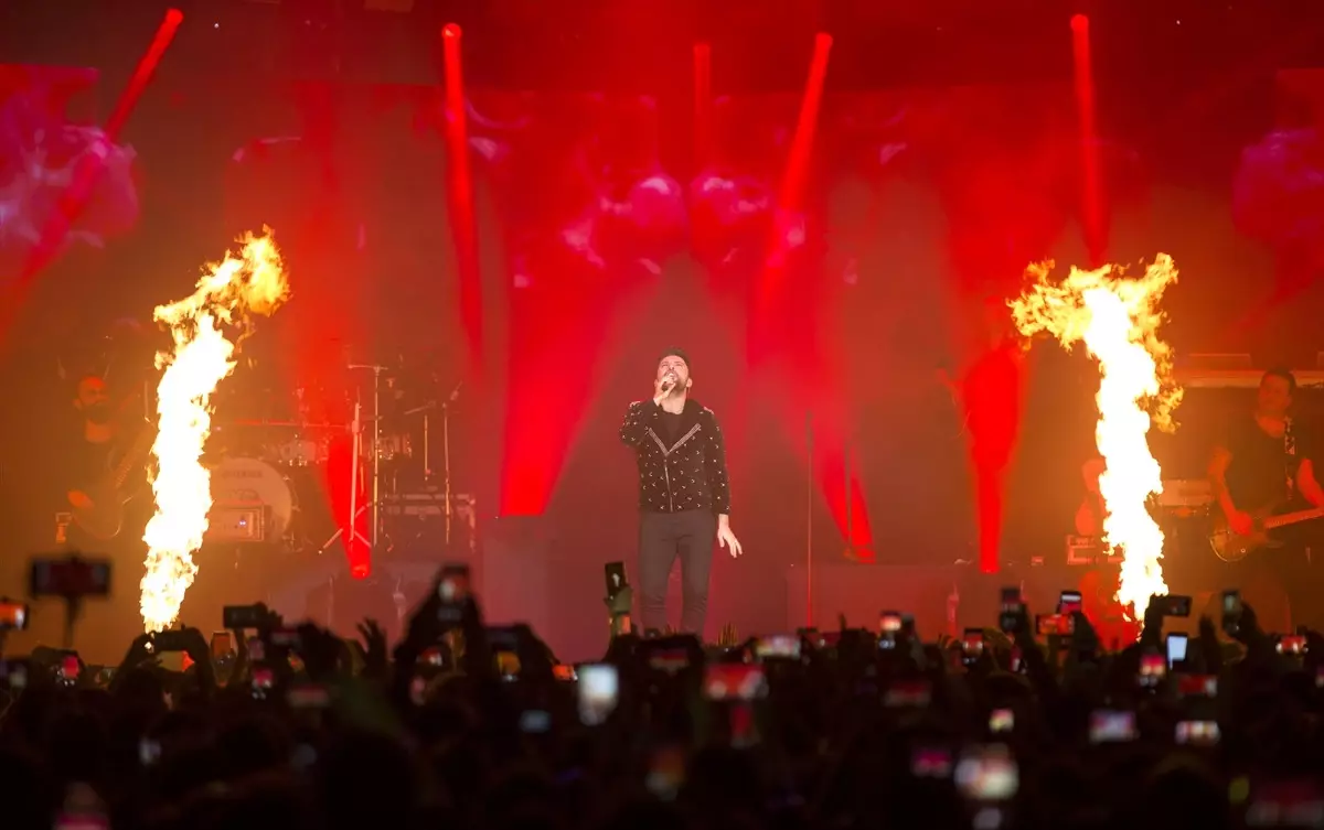 Tarkan'dan İlkbahar Aylarında Yeni Albüm Müjdesi