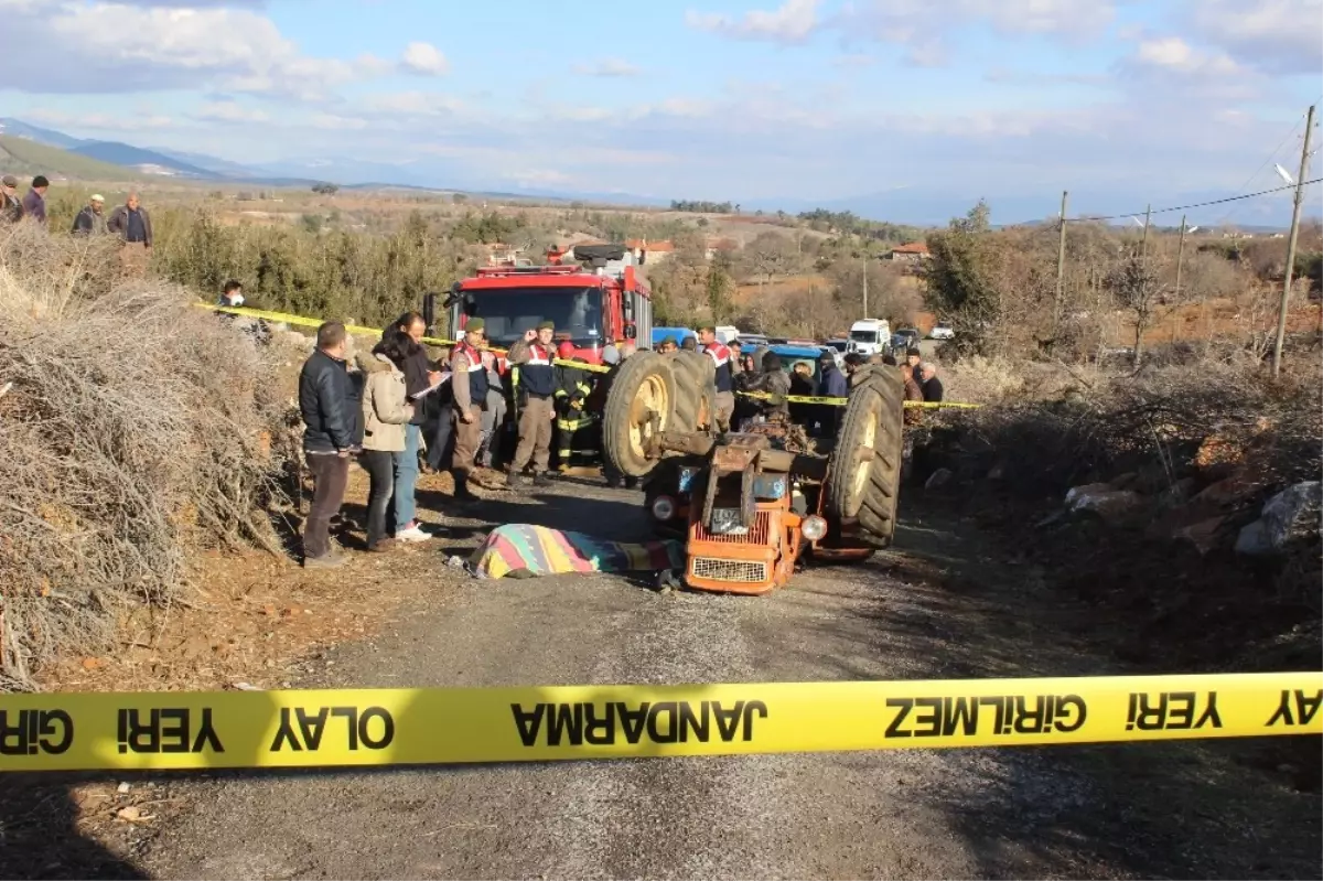 Traktör Devrildi, Karı-koca Hayatını Kaybetti