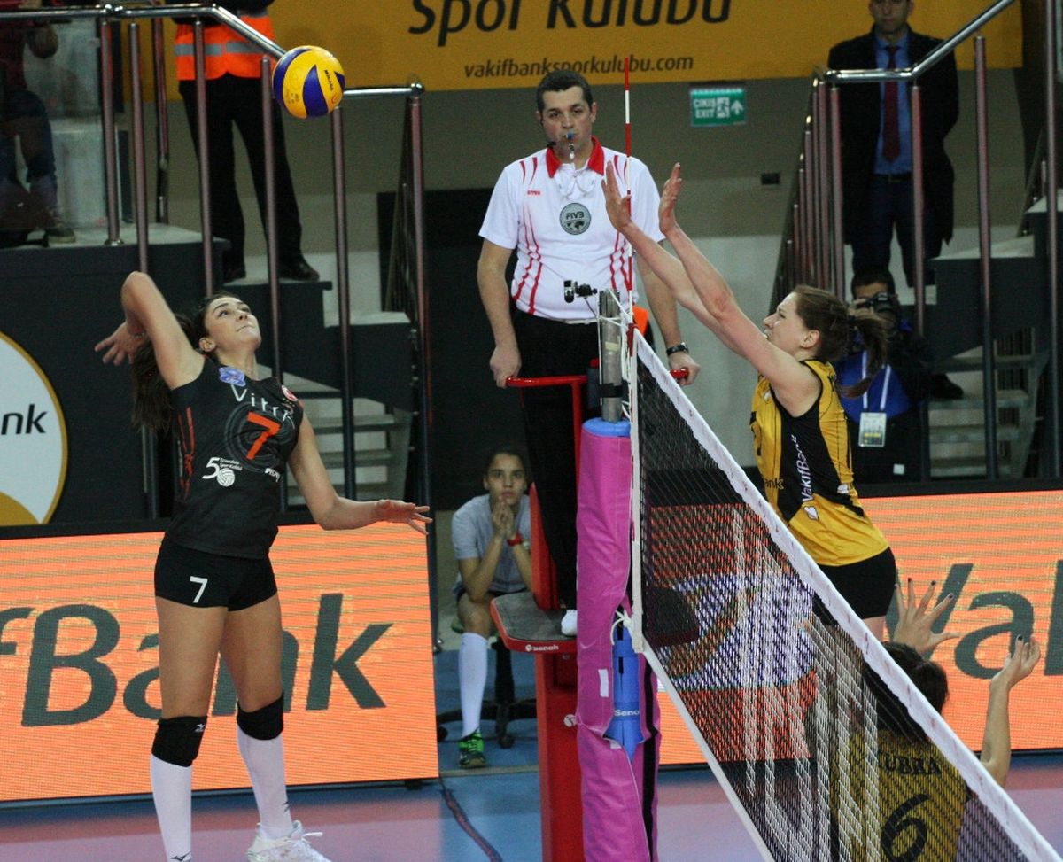 Vakıfbank: 3 - Eczacıbaşı Vitra: 0