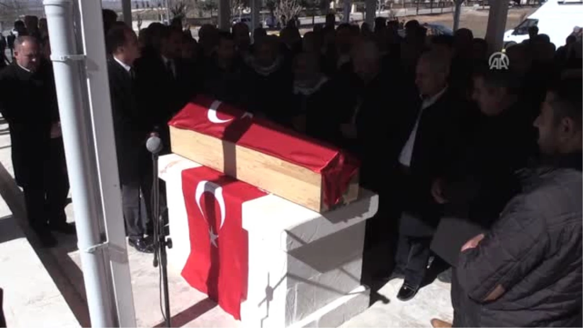Viranşehir\'deki Terör Saldırısı - Ahmet Oktay Günak\'ın Cenazesi Toprağa Verildi
