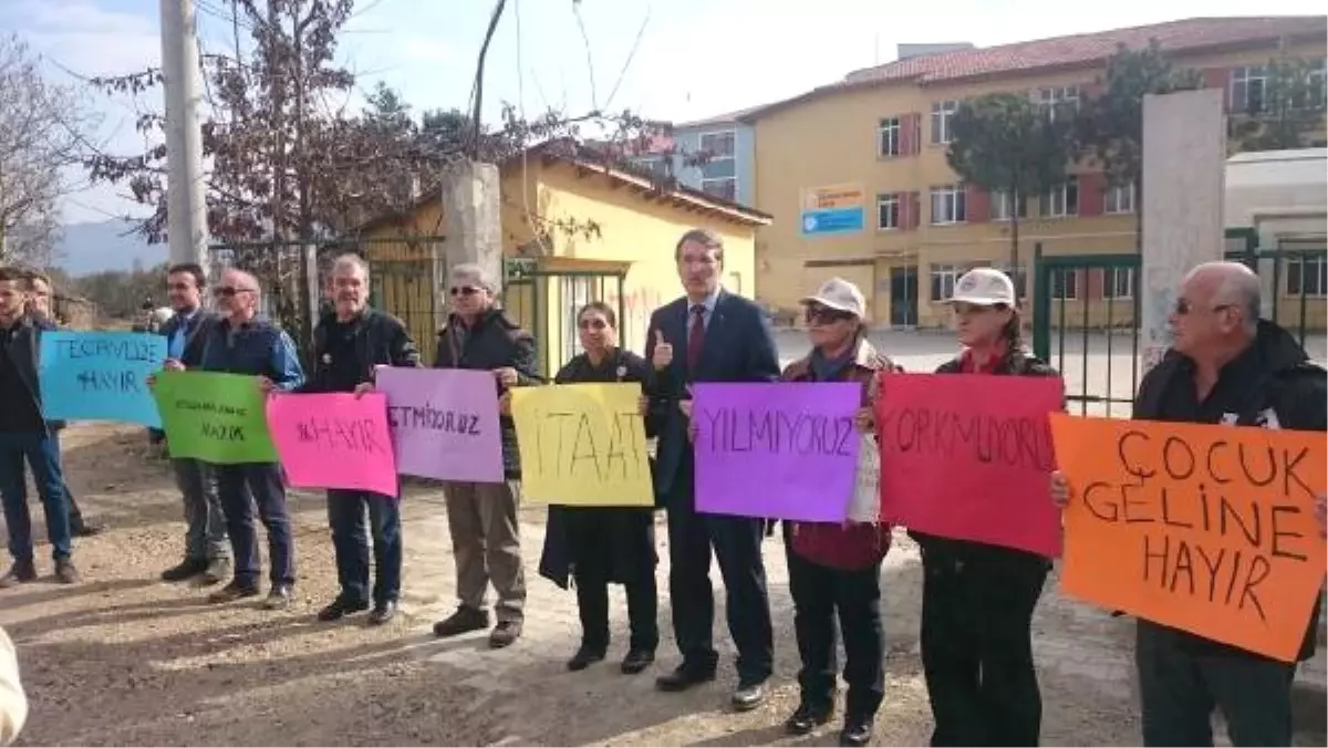 CHP\'li İrgil\'den İznik\'te Eylem Yapan Kadınlara Destek