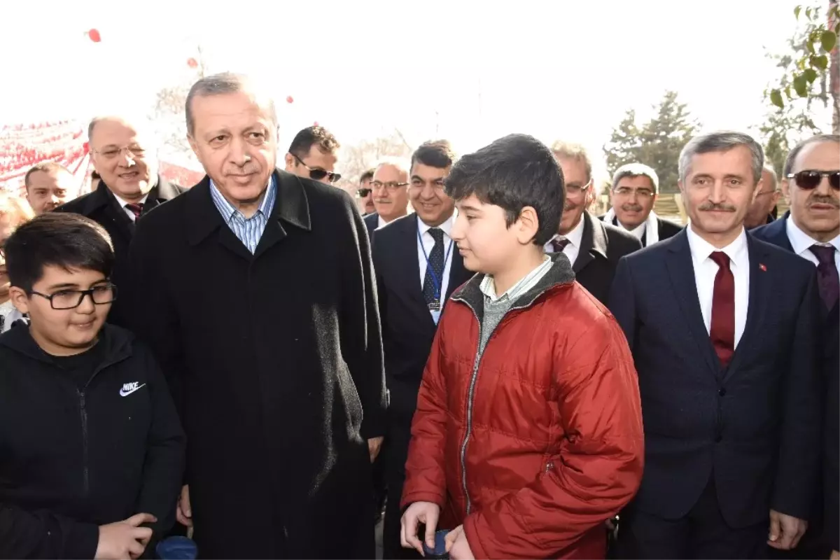 Cumhurbaşkanı Erdoğan Şahinbey Belediyesi\'nin Projelerine Övgü