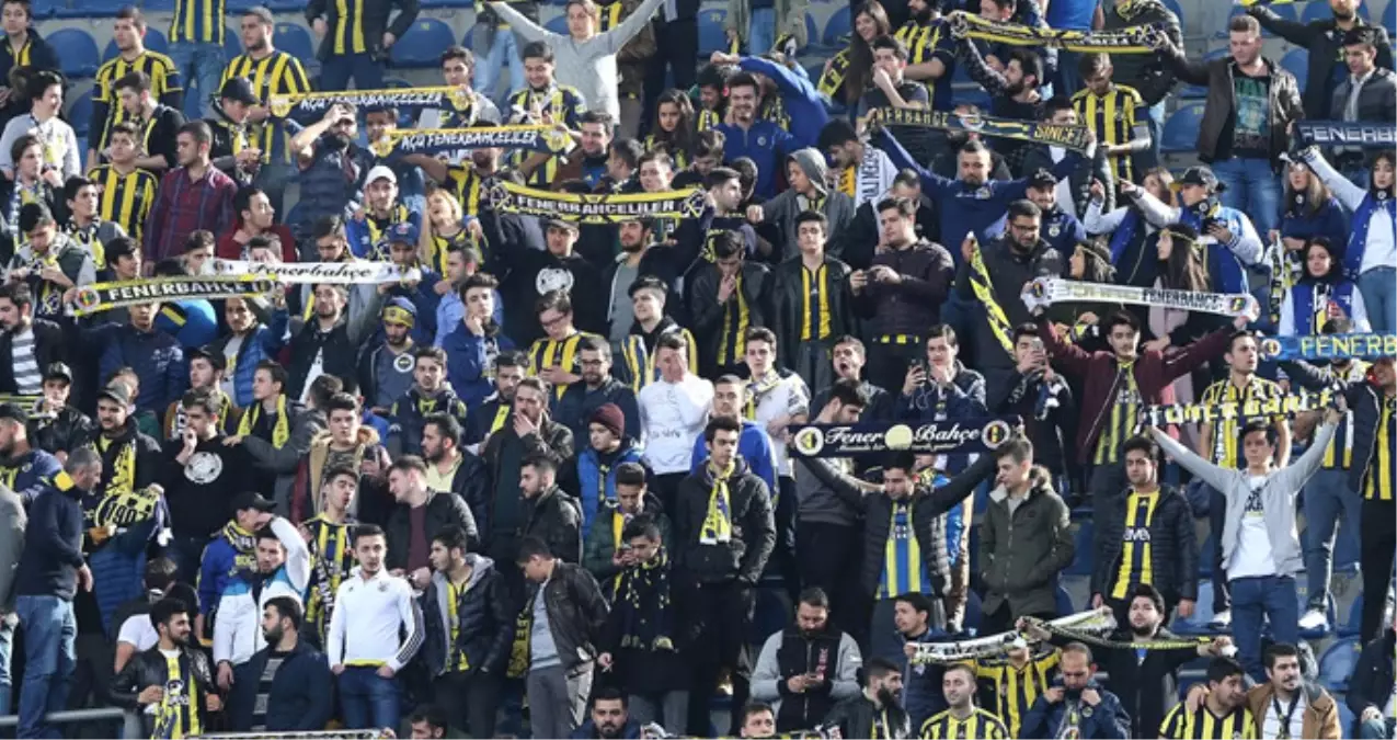 Fenerbahçeli Taraftarlar, Kasımpaşa Maçı Sonrasında Yönetimi İstifaya Çağırdı