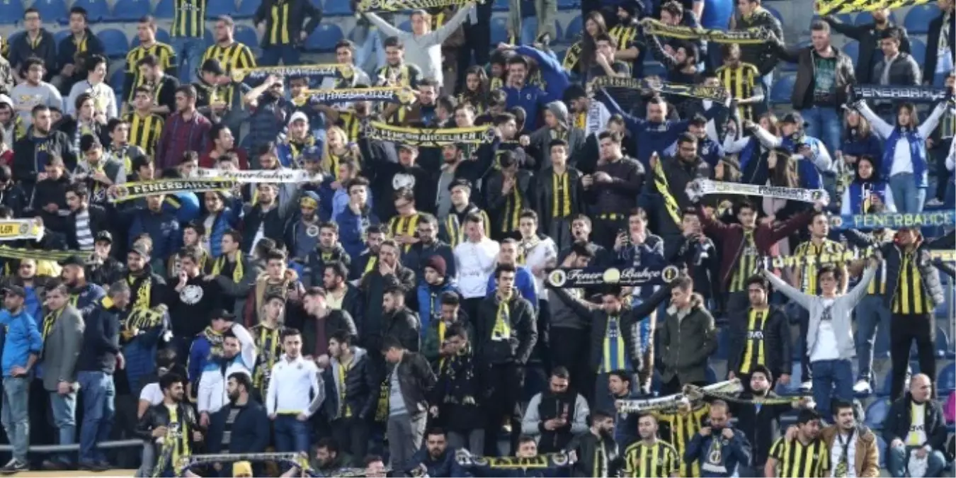 Kadıköy\'de Tribünler Boş Kaldı!