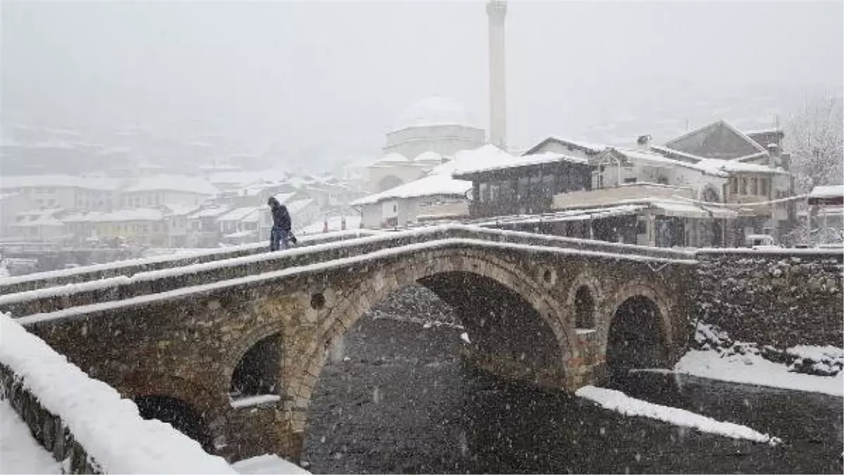 Kara Kış Kosova\'ya Geri Döndü