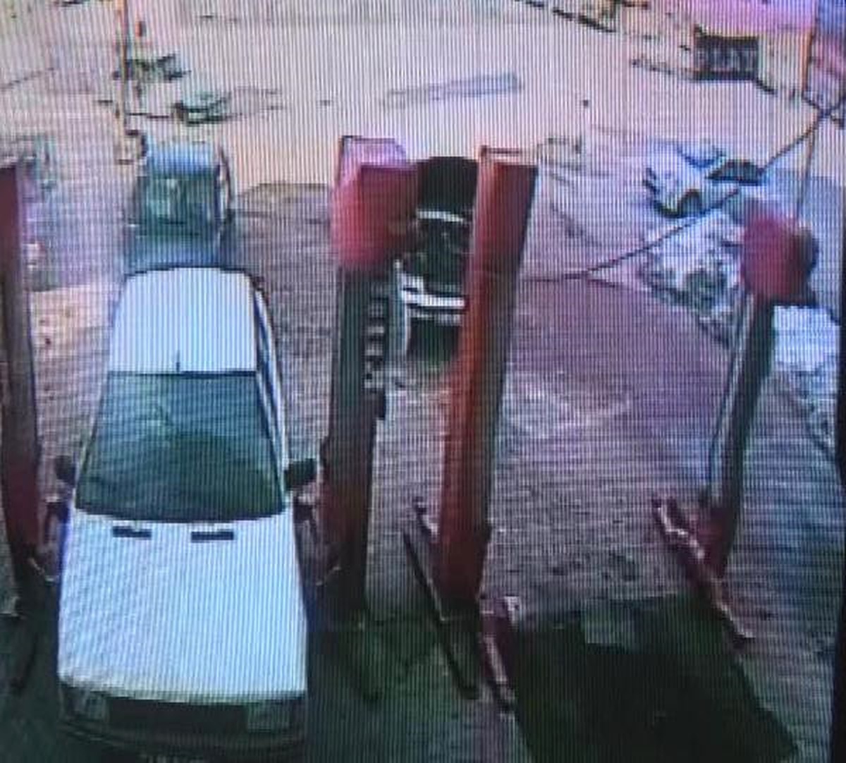 Otomobilini Tamir Ettirdi, Anlaşmazlık Çıkınca İşyerine Ateş Açtı