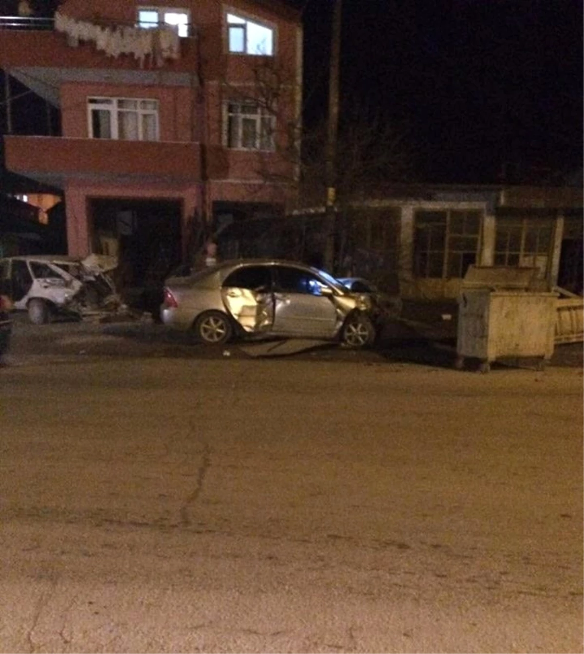 Sakarya\'da Trafik Kazası: 2 Yaralı