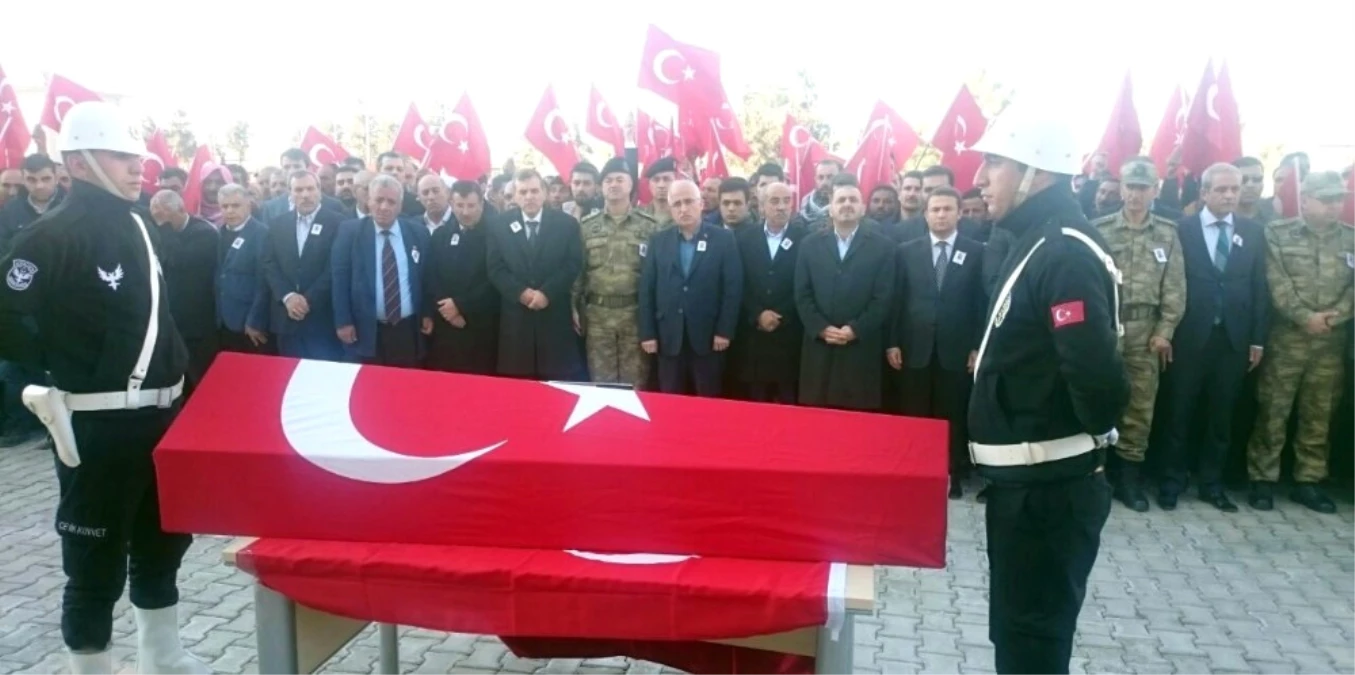 Viranşehir\'deki Terör Saldırısında Şehit Olan Ibrahim Keten Için Cenaze Töreni (2)