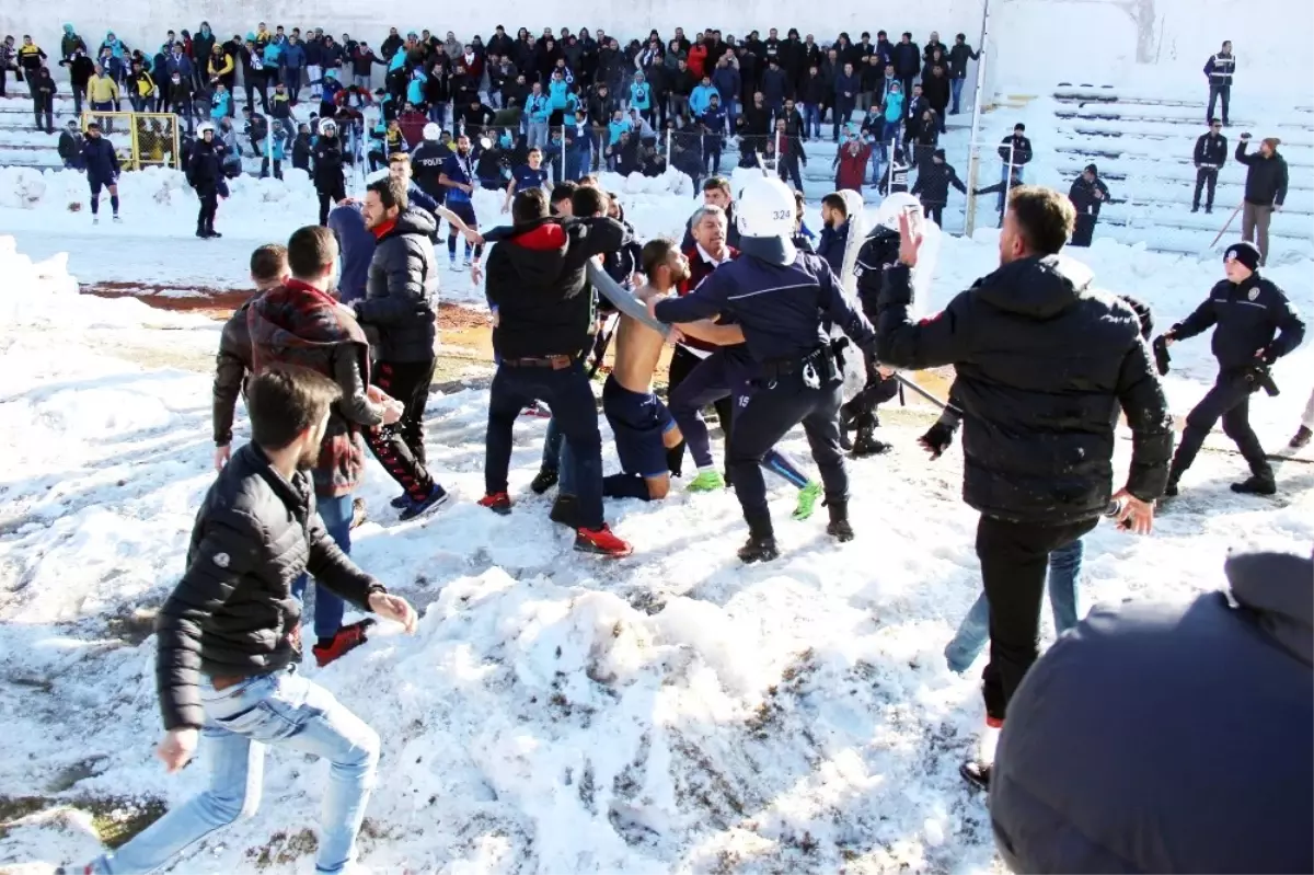 Yozgat\'ta Amatör Lig Maçında Kavga Çıktı