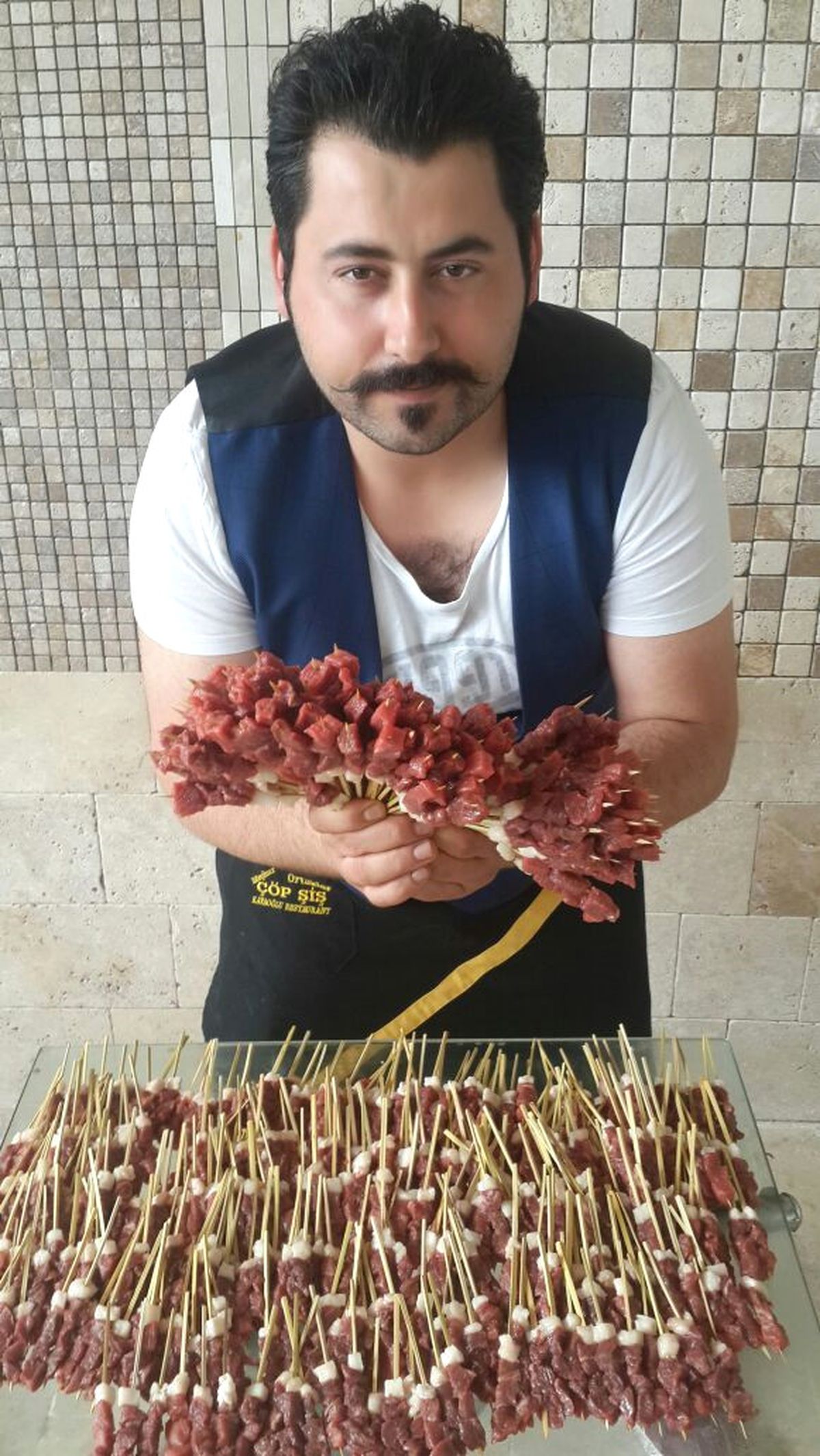 253 Adet Çöp Şiş Yedi Dünya Rekoru Kırdı
