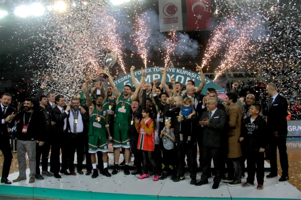 Banvit\'ten Tarihi Başarı!