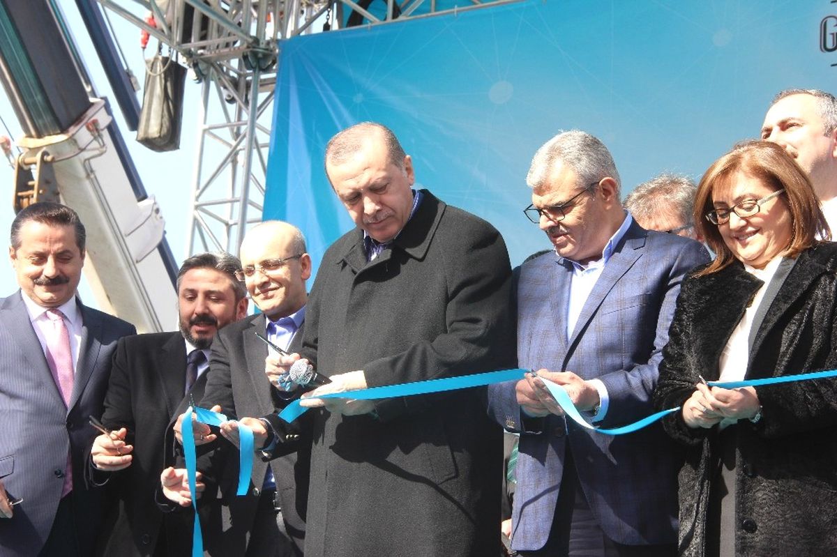 Başbakan Yardımcısı Şimşek: "Bu Ülkeye Bu Elbise Küçük Geliyor"
