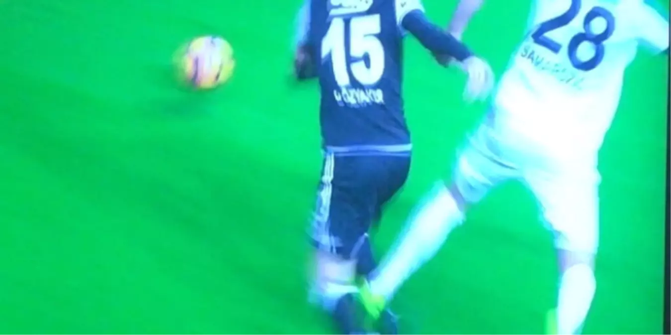 Beşiktaşlılardan "Kollanma" Tepkisi!