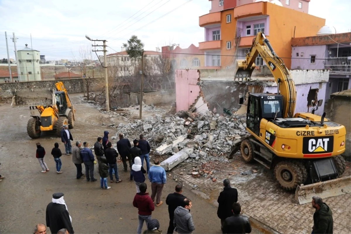 Cizre Belediyesi Nur Mahallesi\'nde Çalışmalara Başladı