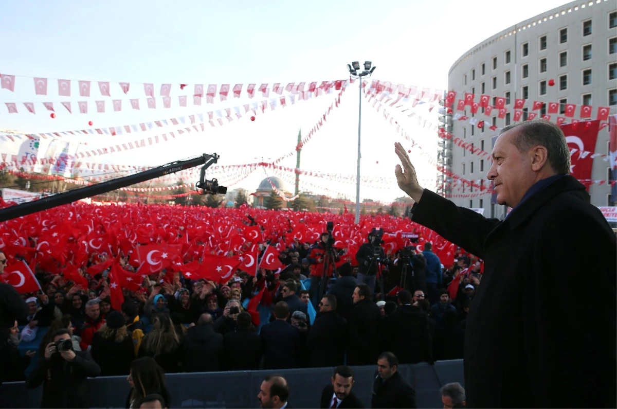 Erdoğan\'ı 100 Bin Kişi Dinledi