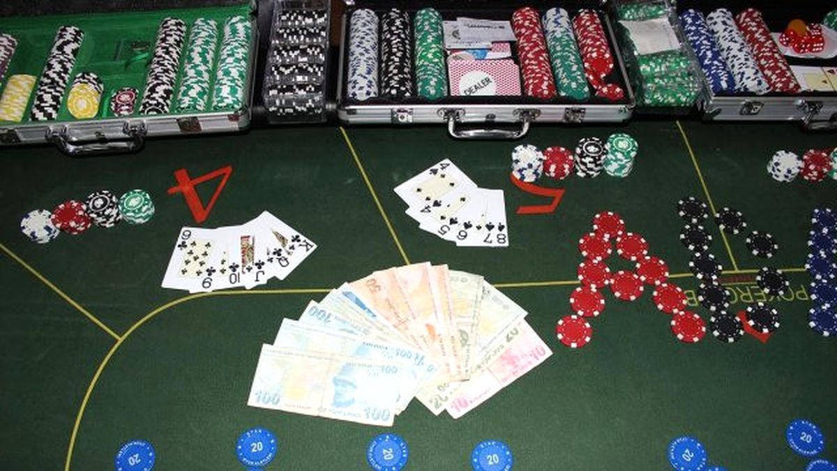 Eskişehir\'de Süs Tavukları Derneği\'ne Kumar Baskını (2)