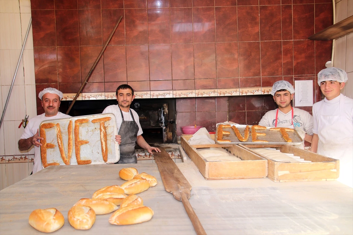 Evet" Yazılı Ekmek Üretti