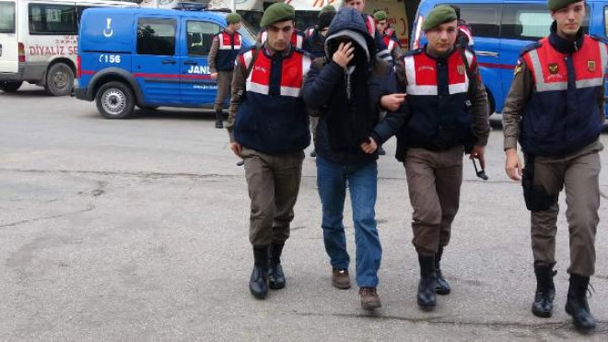 Fetö Kaçağının Oğlu Yunanistan\'a Kaçarken Yakalandı
