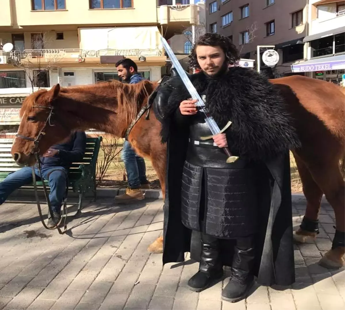 Jon Snow Eskişehir Sokaklarında