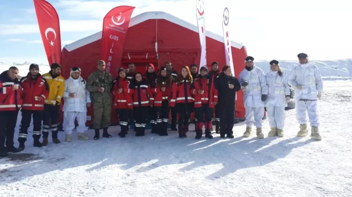 Kars Sağlık Müdürlüğünden 24 Personel, TSK\'nın 2017 Kış Tatbikatında Görev Aldı