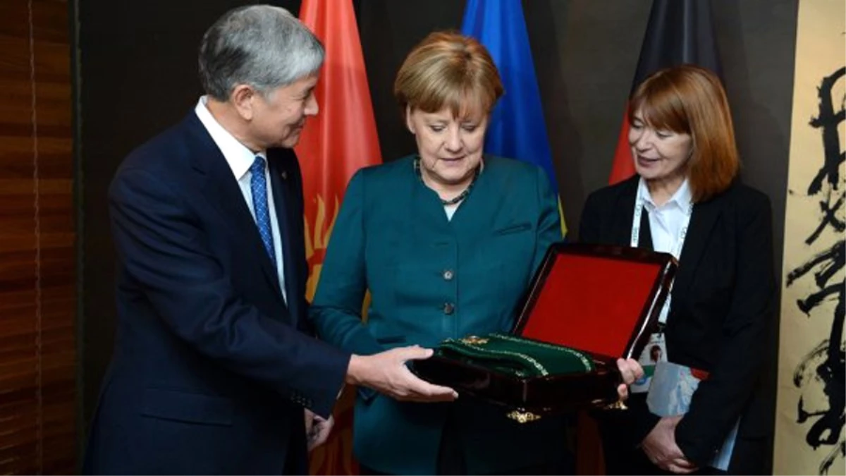 Kırgızistan\'dan, Merkel\'e Ülkenin En Prestijli Nişanı