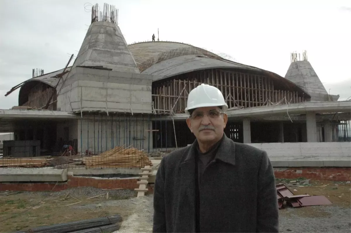 Sakarya\'nın En Büyük Külliyesi Şeyh Edebali Camii Yükseliyor