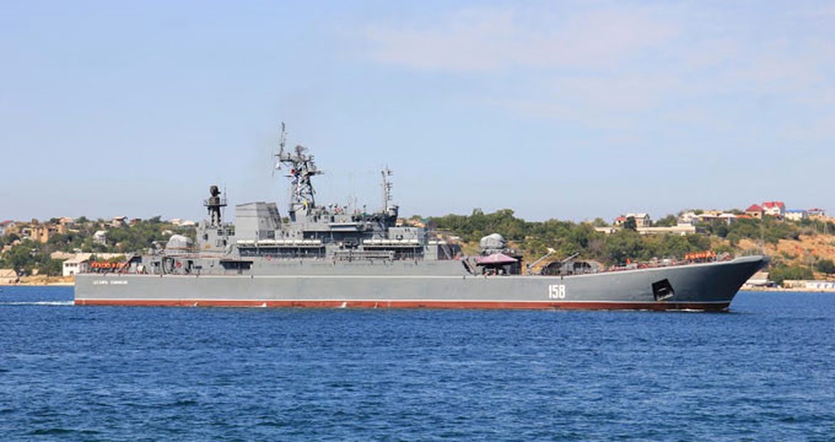 Rus Askeri Gemisi Çanakkale Boğazı\'ndan Geçti
