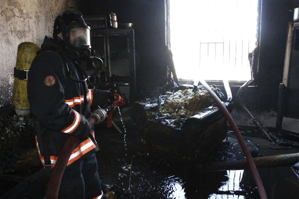 Siverek\'te Yangın Çıkan Evdeki Kadın Yaralandı