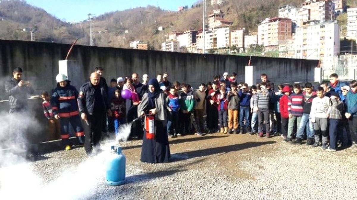 Trabzon Belediyesinden Yangın ve Kurtarma Eğitimi