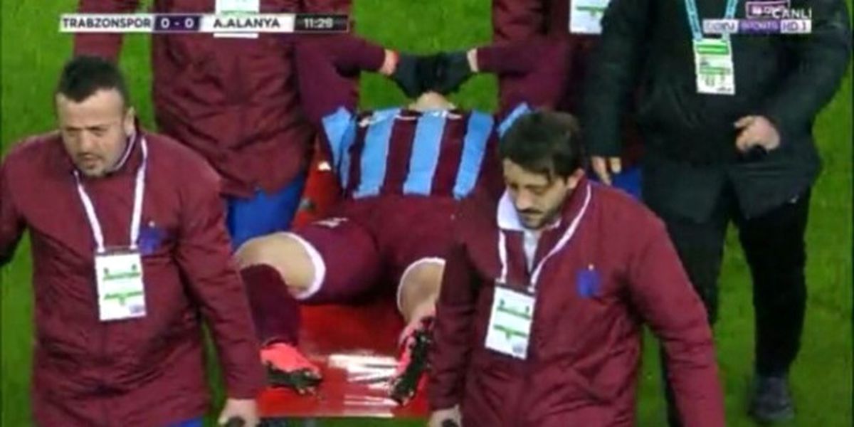 Trabzonspor\'da Şok! Maçı Yarıda Bıraktı
