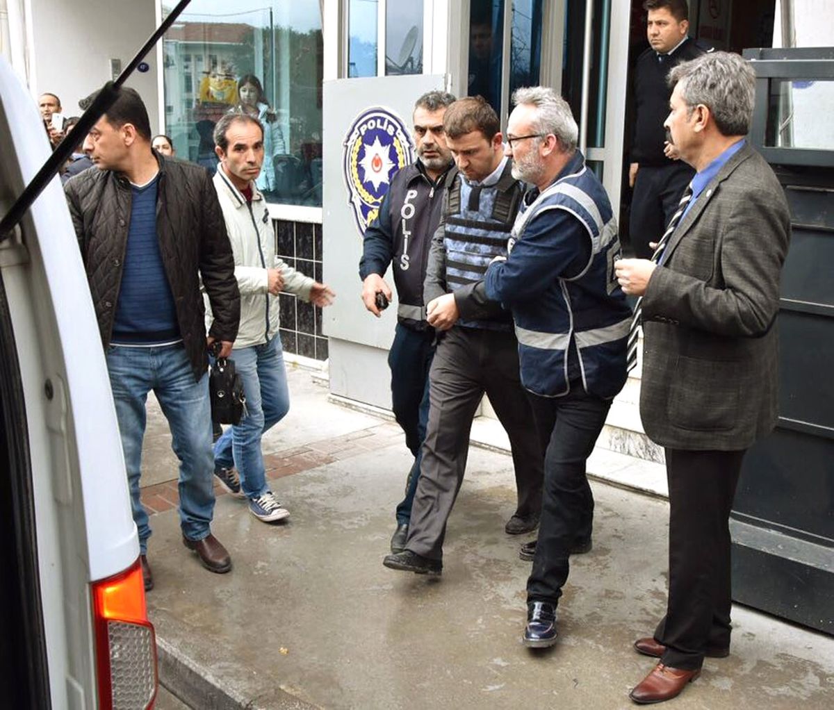 Üvey Baba, Sevdiği Kadını Paylaşmak İstemediği İçin Liseli Ahmet\'i Öldürmüş (3)