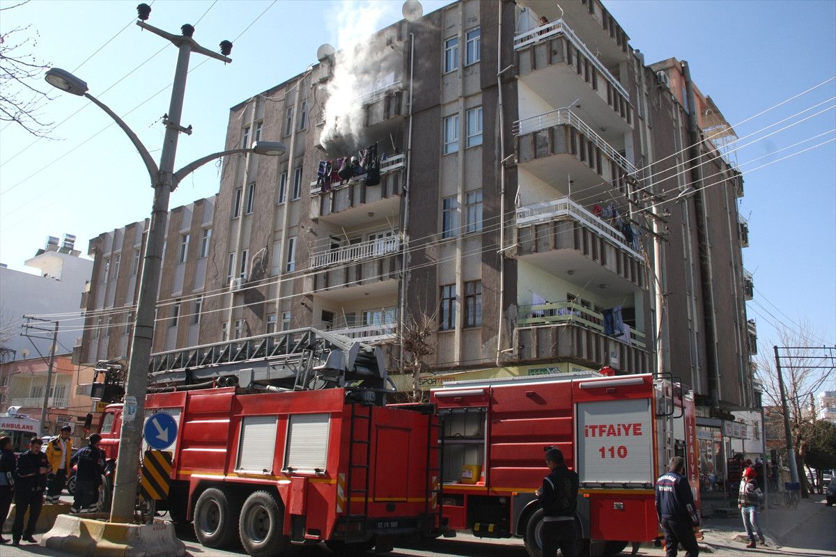 Adıyaman\'da Ev Yangını