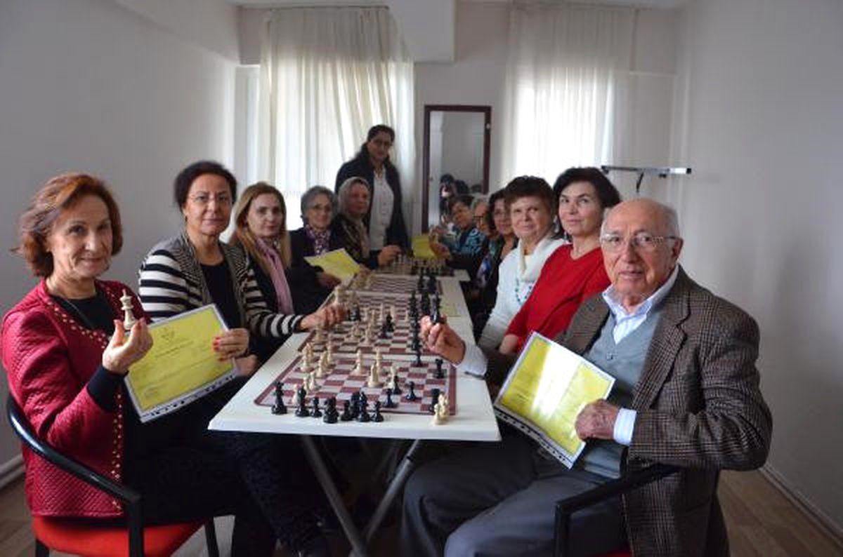 Alzheimer\'ı Mat Edecekler