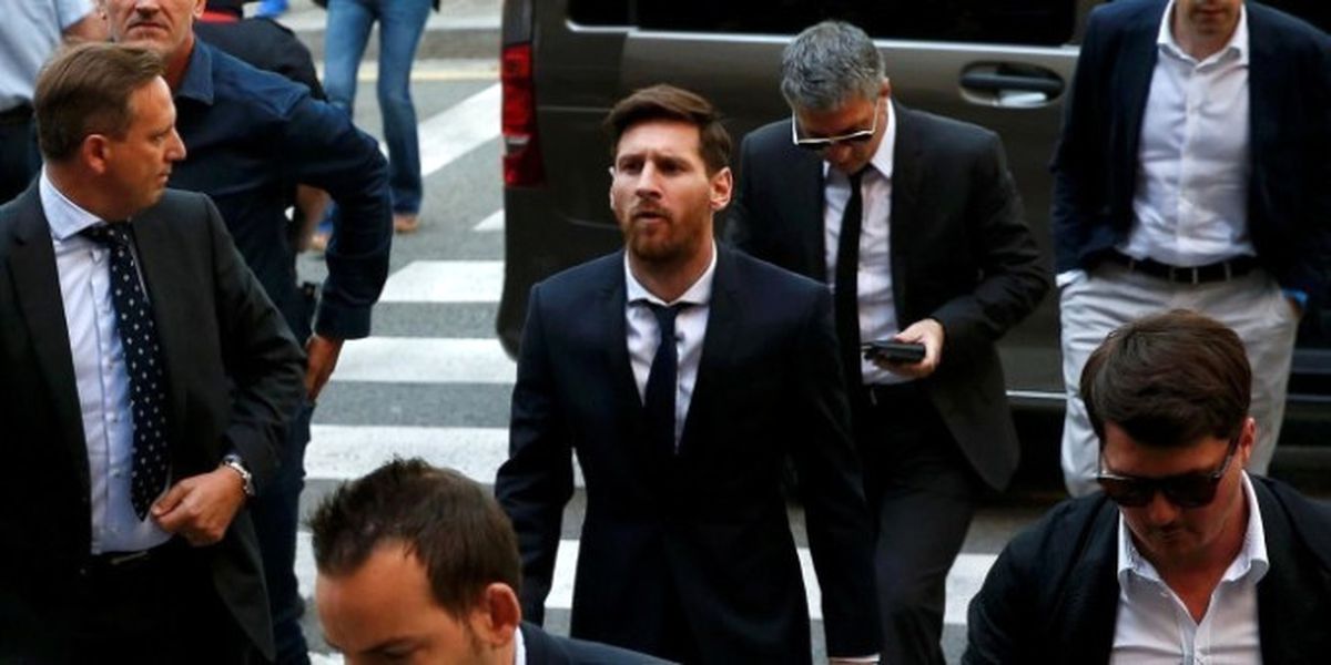 Arjantinli Yıldız Futbolcu Messi\'nin Mısır Ziyareti