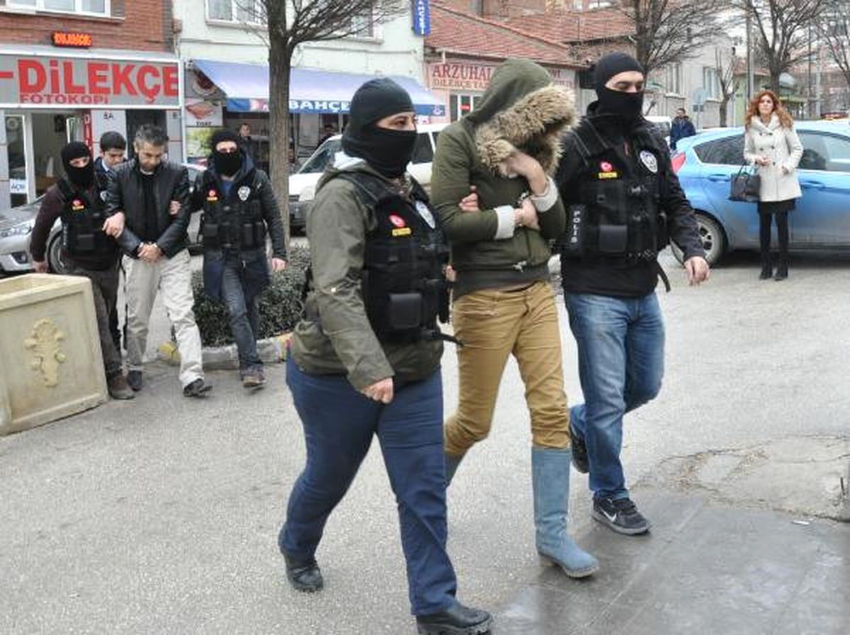 Eskişehir\'de 2 İranlı\'ya Uyuşturucudan Gözaltı