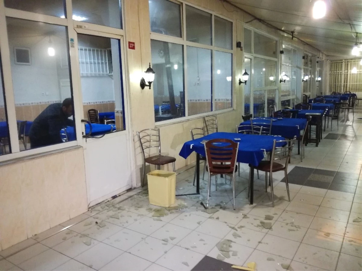 Fatih\'te Kahvehaneye Saldırı: 1\'i Ağır, 5 Yaralı