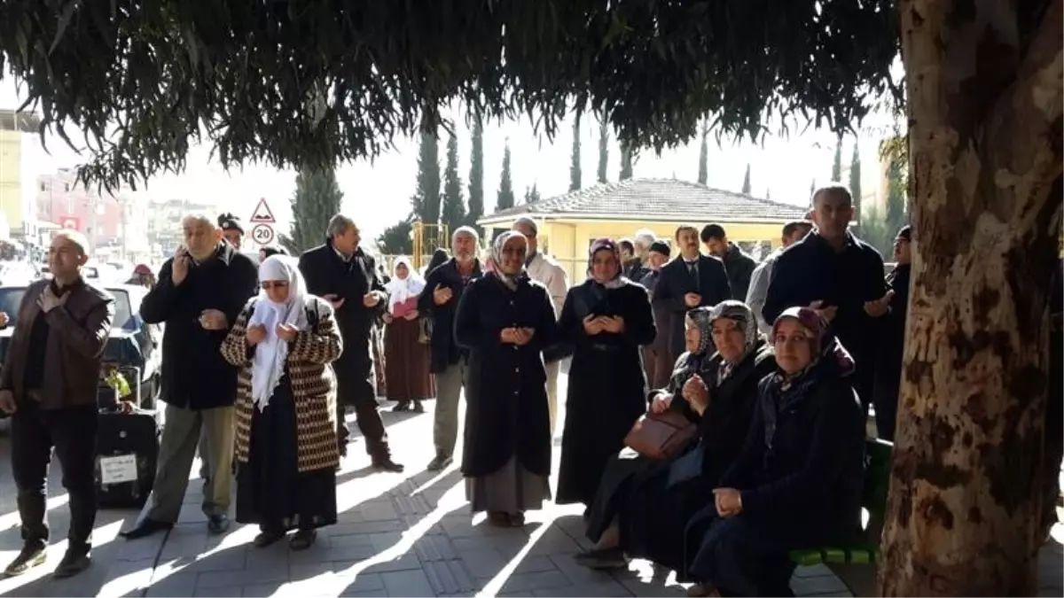 Hatay\'dan 172 Umreci Dualarla Uğurlandı