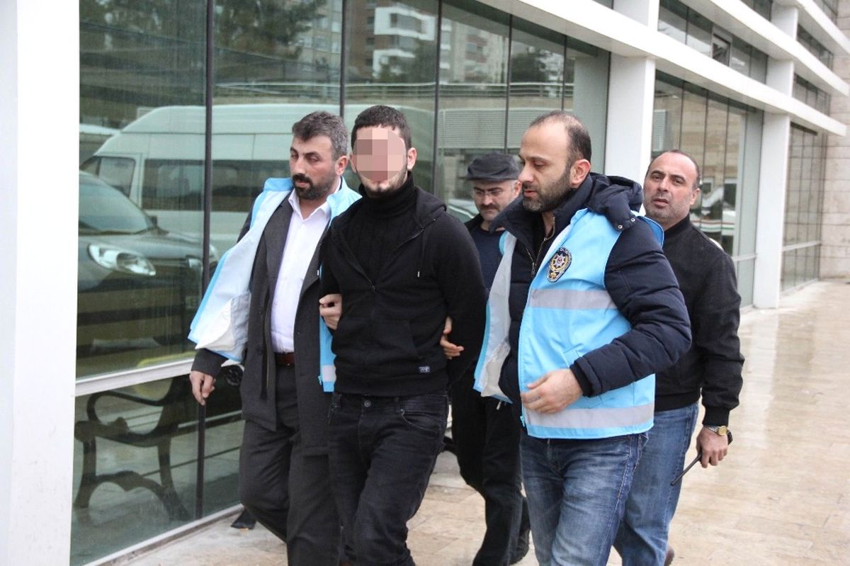 Hırsızlık Suçundan Aranan Genç Yakalandı