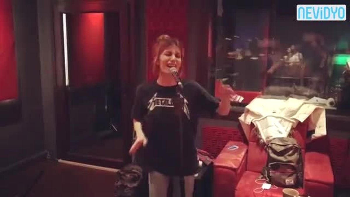 İrem Derici Sosyal Medyayı Salladı