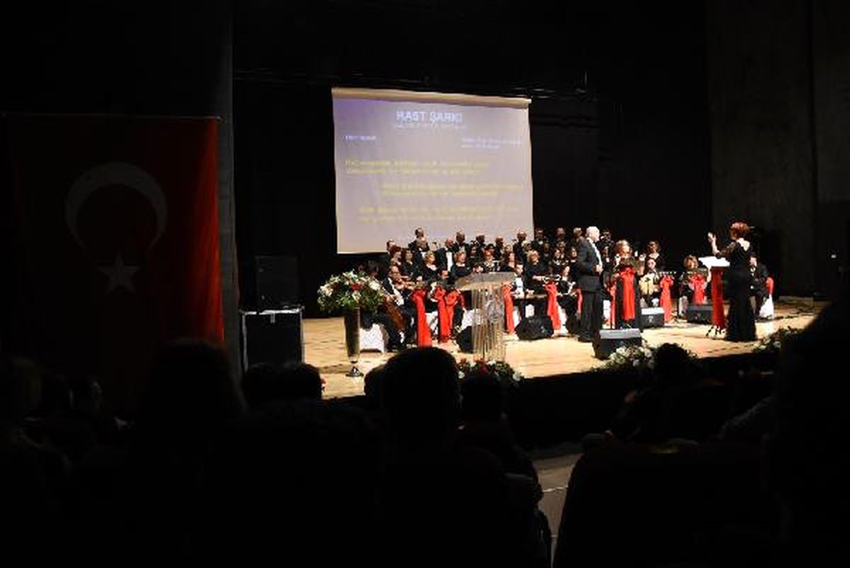İzmir Adliyesi Şehitleri Anısına Konser
