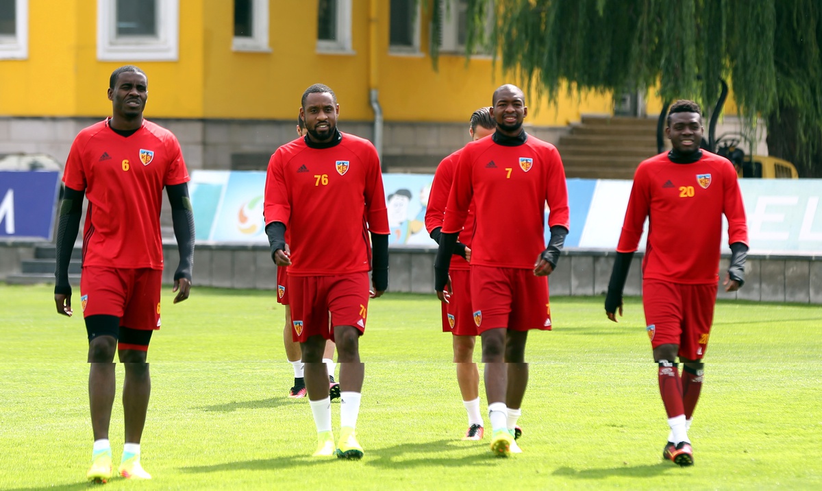 Kayserispor\'da Çaykur Rizespor Maçı Hazırlıkları