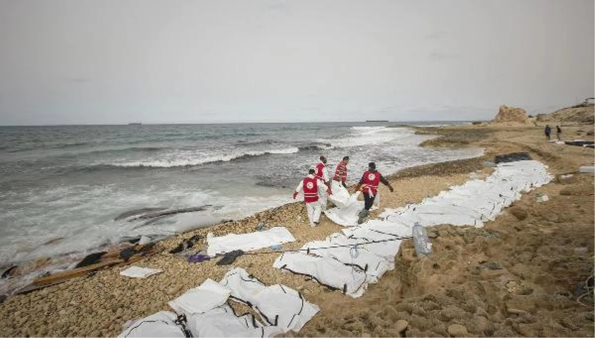 Libya\'da 74 Sığınmacının Cansız Bedeni Karaya Vurdu