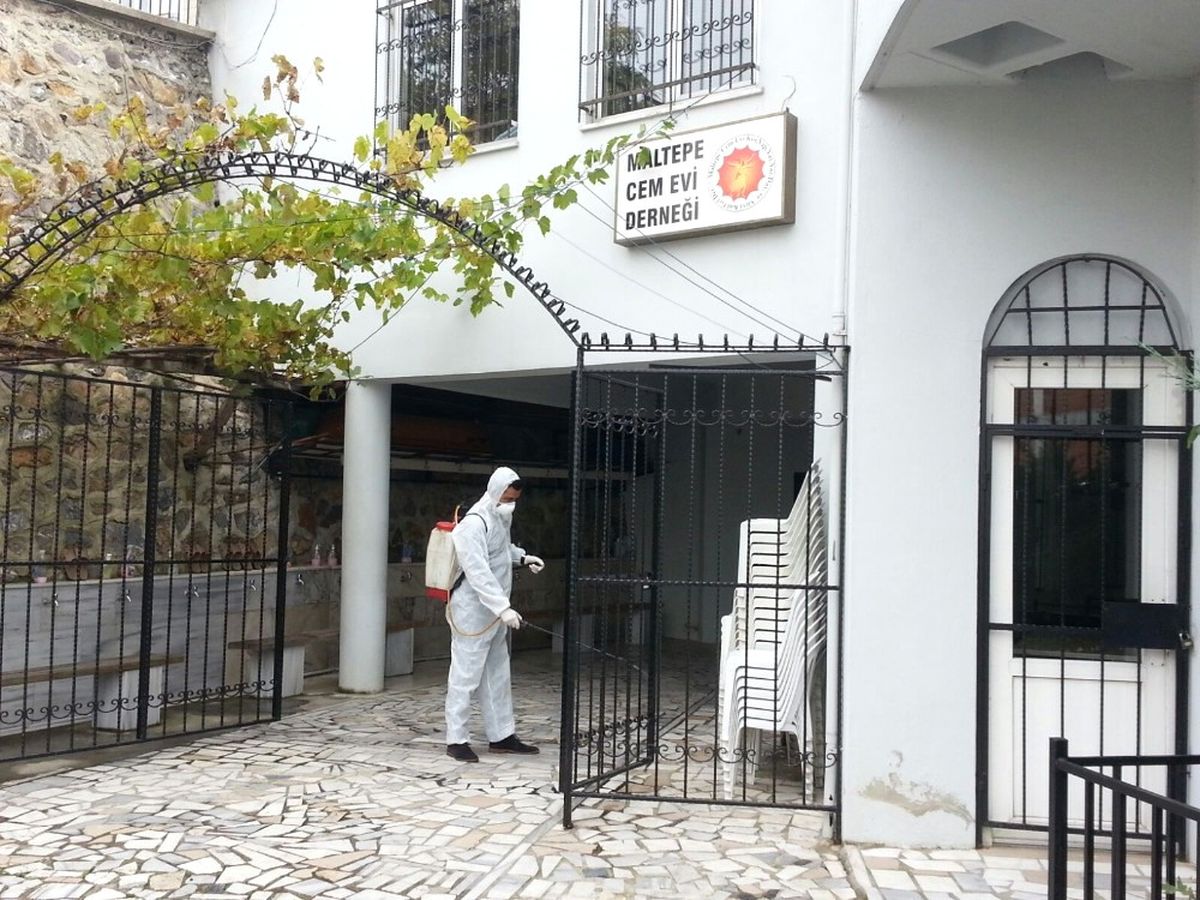 Maltepe\'deki İbadethaneler Dezenfekte Edildi