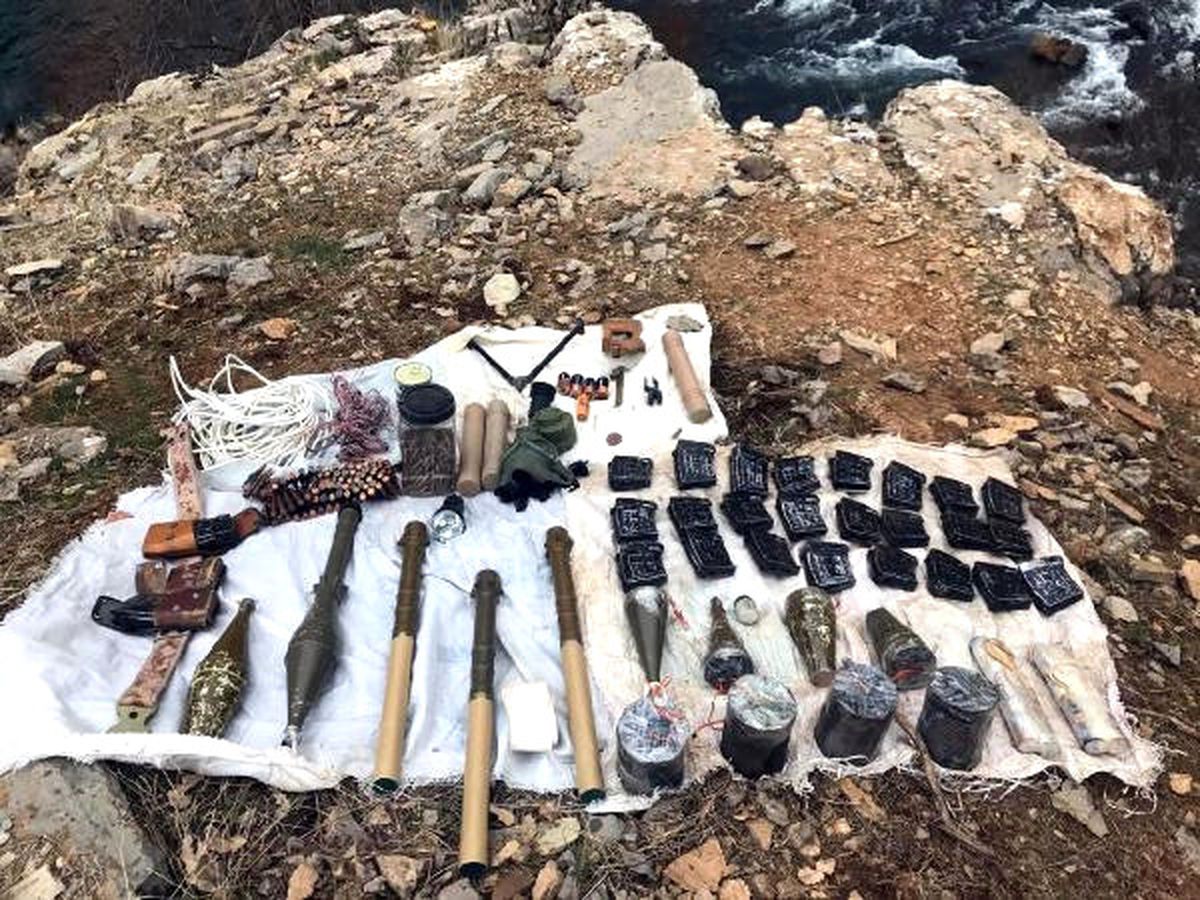PKK\'lının Gösterdiği Yerde Çok Sayıda Silah ve Mühimmat Bulundu