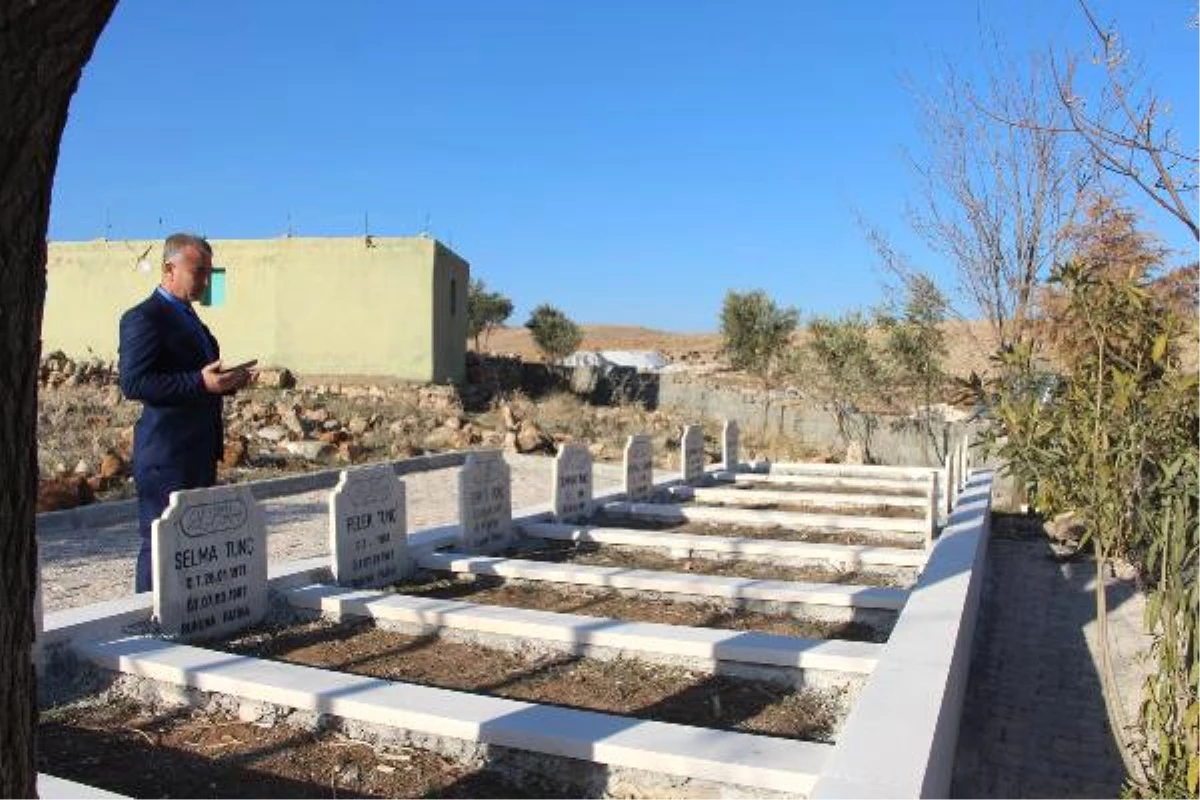 PKK\'nın 30 Yıl Önce Katlettiği 8 Köylünün Mezarı Şehitlik Oldu