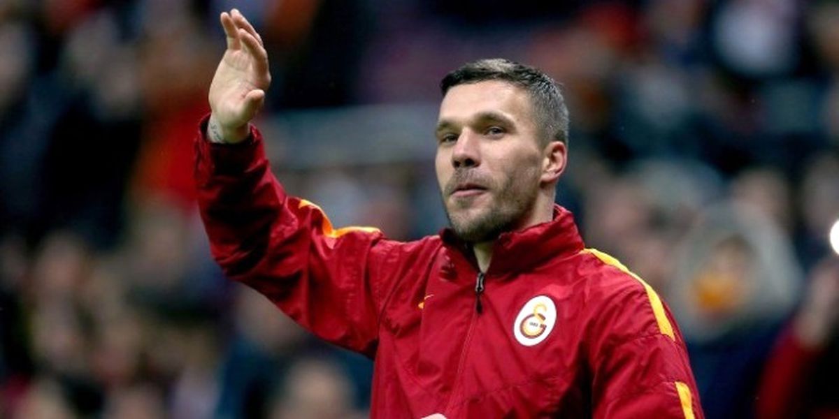 Podolski Gitmiyor!