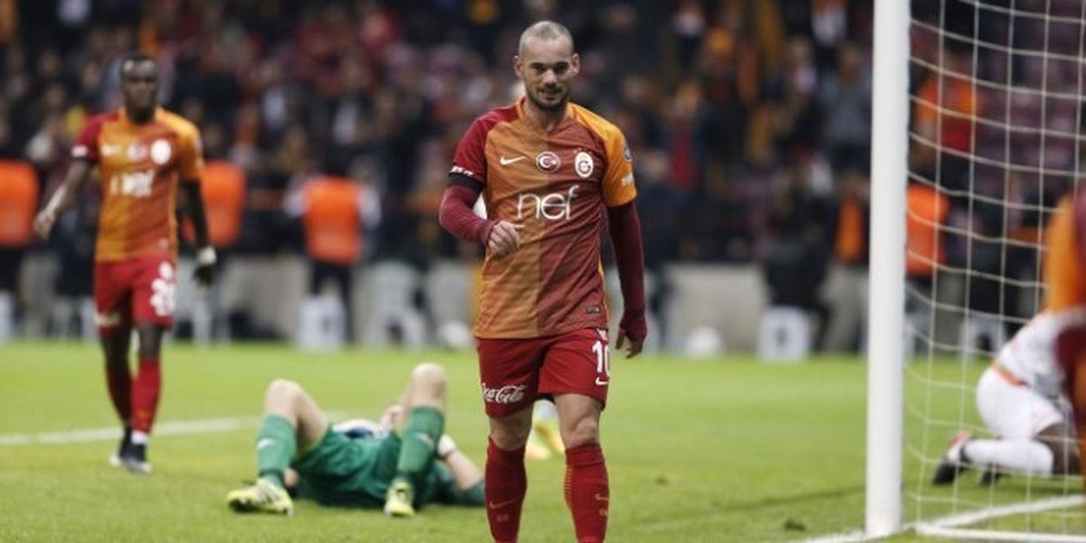 Sneijder\'den Derbi Fedakarlığı!