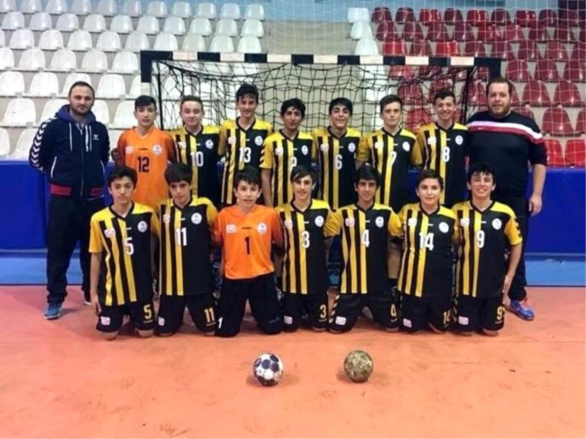 Tekirdağ Yıldız Erkekler Hentbol Takımı Yarı Finalde